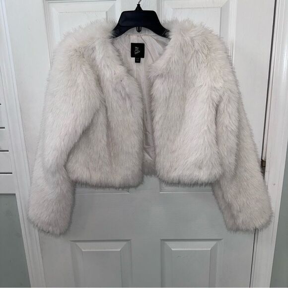 Art Class White Faux fur open coat- new without tags - Picture 5 of 9